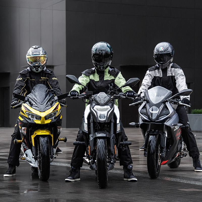Cycling Commute In Rain - Completo Impermeabile per Moto Oxford, Giacca
